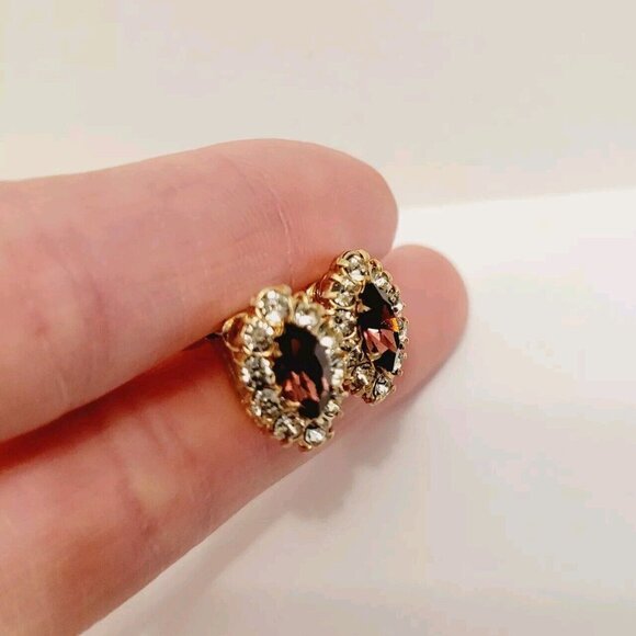 Vtg Screw Back Purple Rhinestone Oval Shaped Earrings - Picture 3 of 5